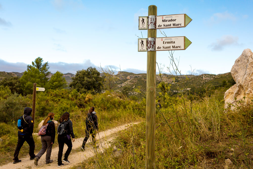 Viu l´experiència de poder gaudir d´un entorn natural, amb totes les rutes que hi ha marcades, per passar un bon dia amb la família o amics.

Més info